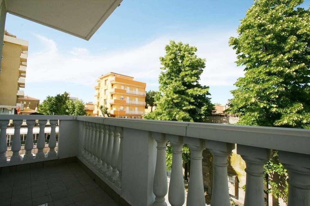 Residence Mimosa Rimini Extérieur photo